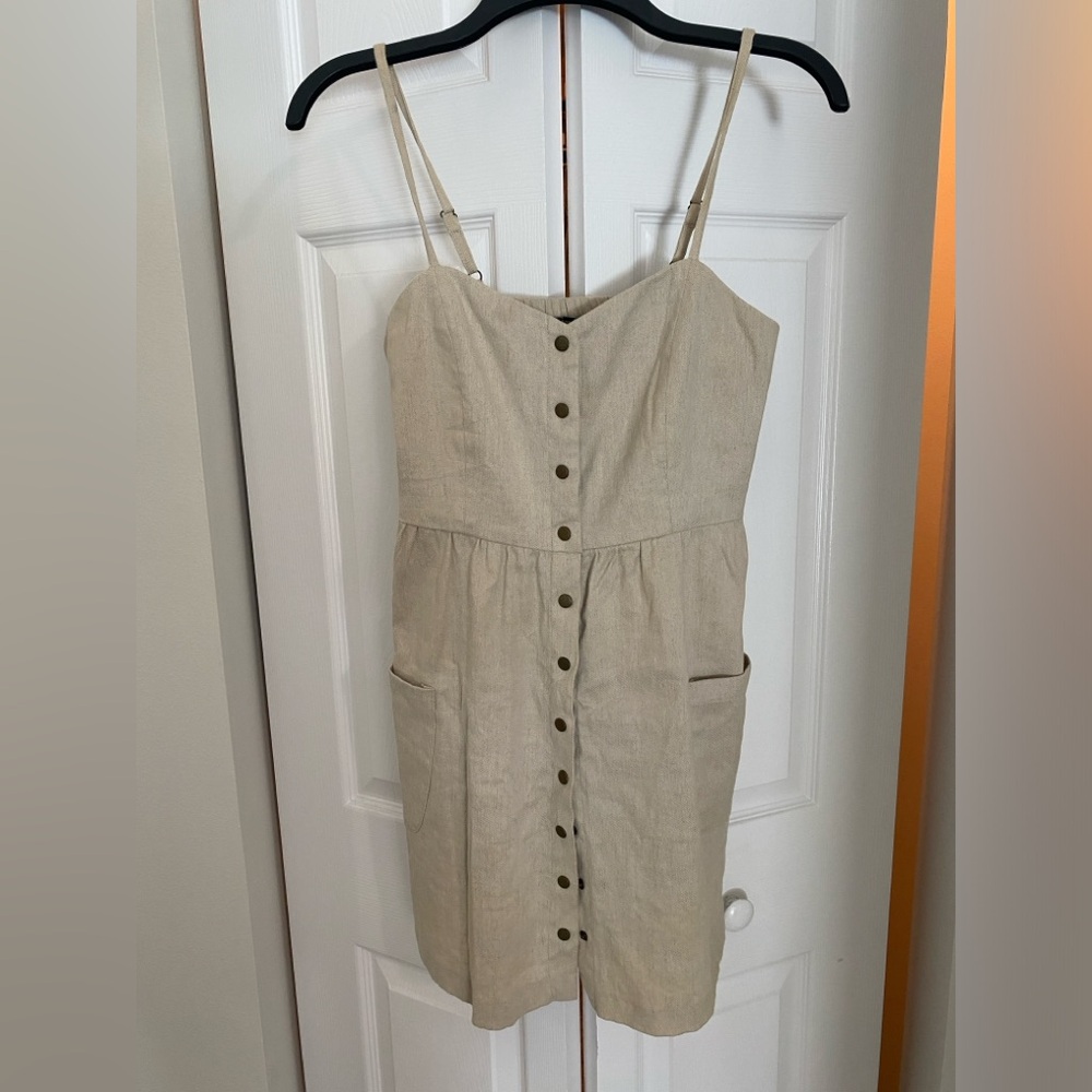 Forever 21 dress w pockets, linen / cotton blend. Adjustable straps. Size M